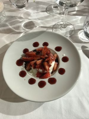 Only vegetarian desserts . No vegan option at Pata Chic in Venice