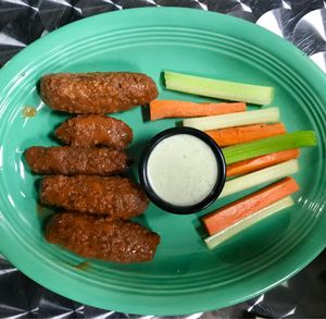 Hot wings  at Viva Falafel in Long Beach