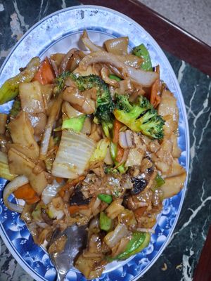 Vegan chow fun at China Doll in Red Bluff