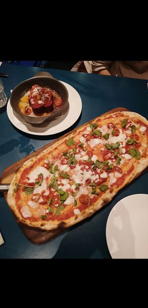 beetballs and pizza at Zizzi in Southampton