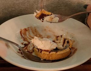 Vegan  chocolate orange tart with ice cream #Veganuary at The Dancing Man Brewery in Southampton