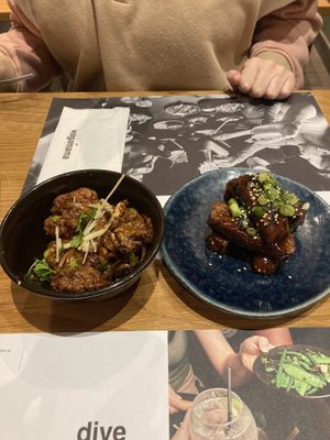 Bang Bang Cauliflower (left) Sticky Vegan Ribs (right) 🤤🤤  at Wagamama in Southampton