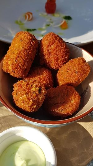 Vegan kroketjes en bitterballen at Wolf Hotel Kitchen & Bar in Alkmaar