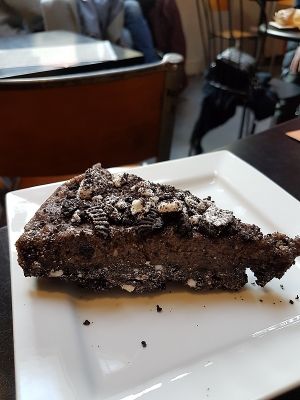 Oreo Cake vegan at Li O Lait in Bruges
