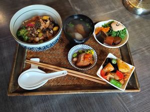 (蔬)素食套餐餐點 at Flower Space 花草空間 - HuāCǎo KōngJiān in Hualien