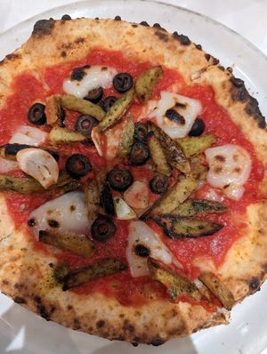 Olives and potatoes at 800 Degrees - Shinjuku in Tokyo