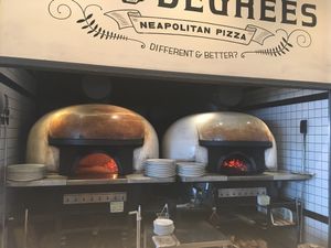 Stoves at 800 Degrees - Shinjuku in Tokyo