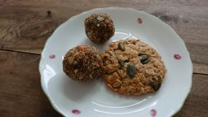 Lovegan's Mixed Nuts Cookie and Energy Balls (all good things comes in pairs). Scrumptious! 10,000₫ and 15,000₫ respectively. at Lovegan in Binh Thuan