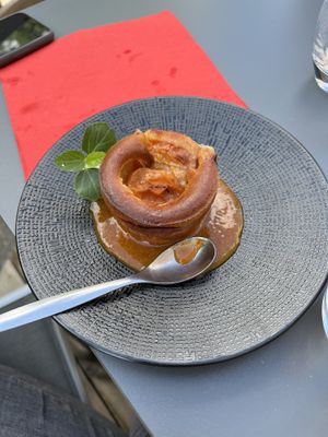   at Like An Elephant in Lyon