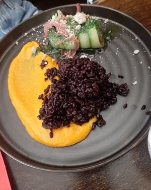 Riz noir et cannelloni at Like An Elephant in Lyon