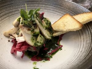 Amazing   at Like An Elephant in Lyon