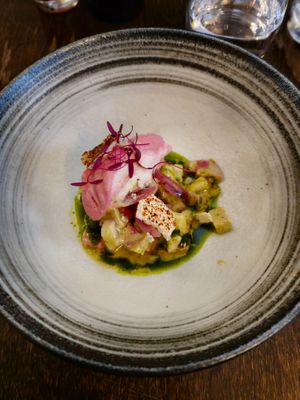 Tartare de radis et chantilly de betterave  at Like An Elephant in Lyon