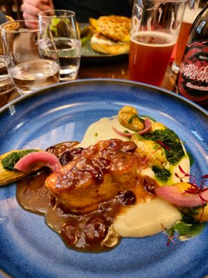 Seitan farci à  la patate douce et sa purée de panais châtaigne  at Like An Elephant in Lyon
