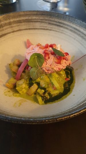 Starter at Like An Elephant in Lyon