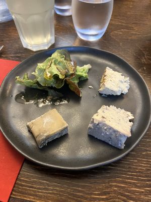   at Like An Elephant in Lyon