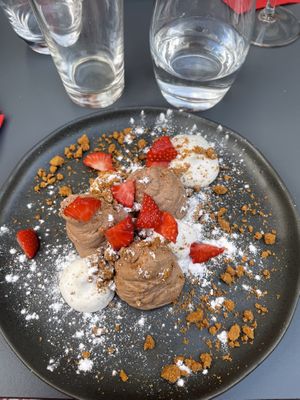 Mousse au chocolat   at Like An Elephant in Lyon