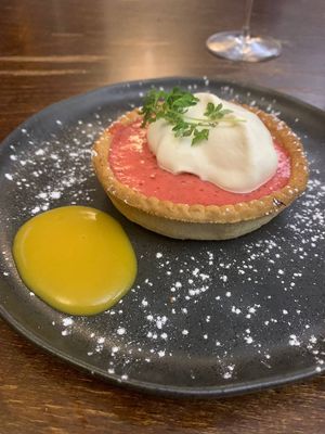  at Like An Elephant in Lyon