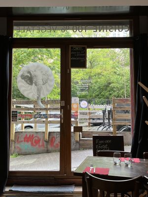   at Like An Elephant in Lyon