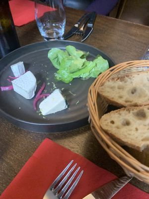 Cheese Platterr  at Like An Elephant in Lyon