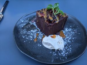  at Like An Elephant in Lyon