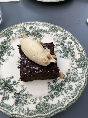   at Like An Elephant in Lyon