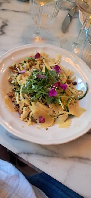 Spaghettis de courgette at Like An Elephant in Lyon
