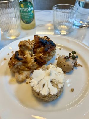   at Like An Elephant in Lyon