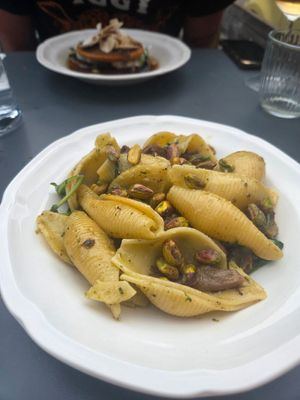 Conchiglioni at Like An Elephant in Lyon