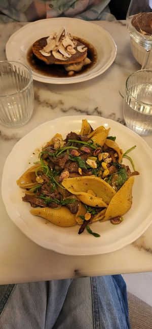  at Like An Elephant in Lyon