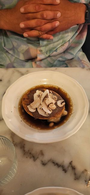  at Like An Elephant in Lyon