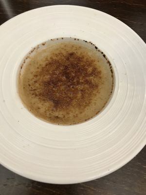 creme brulée at Like An Elephant in Lyon