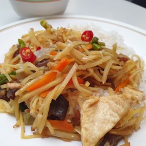 stirfried ginger at Vegetarian Food Stall - Ploenjit in Bangkok