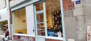 Facade at Jo and Nana Cakes in Paris