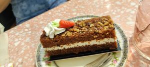 carrot cake version chocolat blanc 100% végétal et sans gluten  at Jo and Nana Cakes in Paris