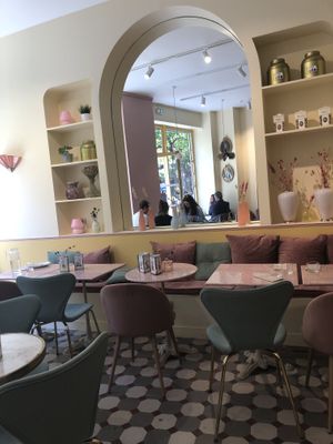   at Jo and Nana Cakes in Paris