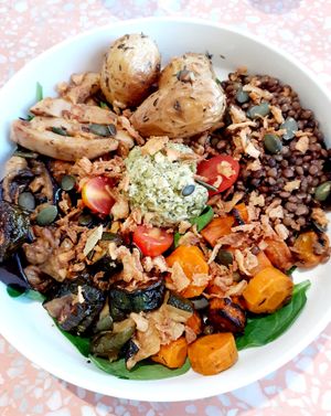 Bowl 14€ at Jo and Nana Cakes in Paris