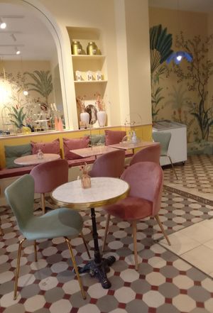  at Jo and Nana Cakes in Paris