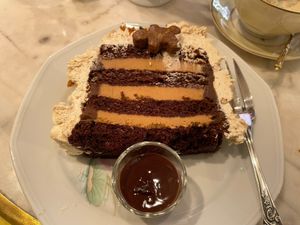 Chocolate and spèculoos layer cake  at Jo and Nana Cakes in Paris