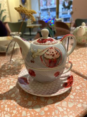   at Jo and Nana Cakes in Paris