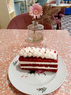 Red velvet at Jo and Nana Cakes in Paris