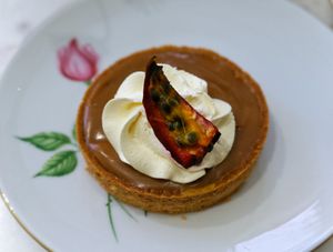 Caramel Tartelette at Jo and Nana Cakes in Paris