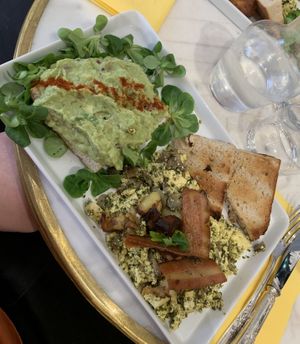 Breakfast and avocado toasts  at Jo and Nana Cakes in Paris