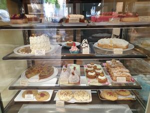 Cabinet at Jo and Nana Cakes in Paris