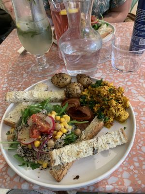   at Jo and Nana Cakes in Paris