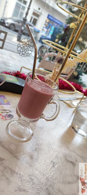 Smoothie at Jo and Nana Cakes in Paris