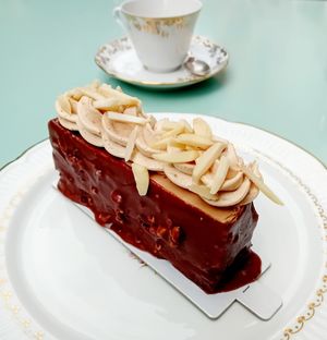 Noisettine at Jo and Nana Cakes in Paris