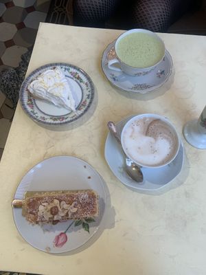   at Jo and Nana Cakes in Paris