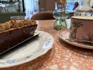   at Jo and Nana Cakes in Paris