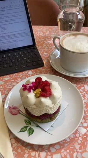   at Jo and Nana Cakes in Paris