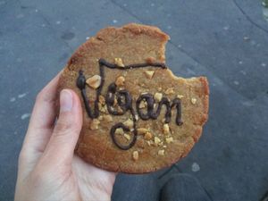 Peanut cookie at Jo and Nana Cakes in Paris